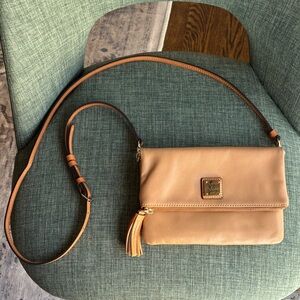 Dooney & Bourke tan Foldover leather Crossbody Small Bag/Purse New without Tags